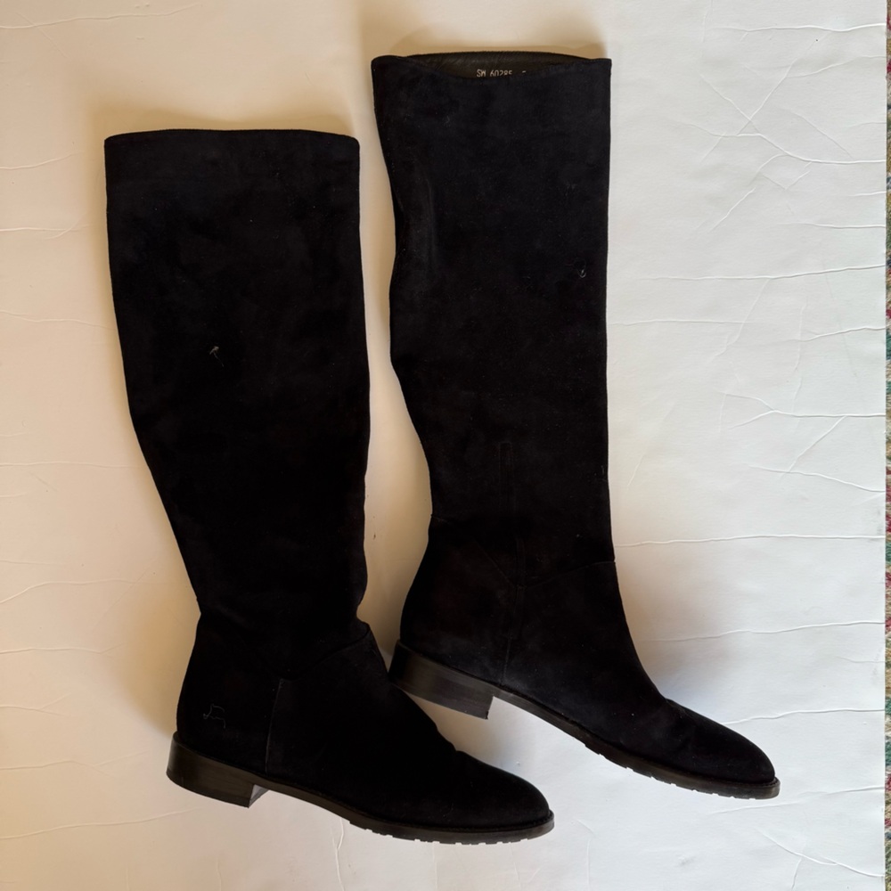 ✨HP✨ Stuart Weitzman black suede knee high boots